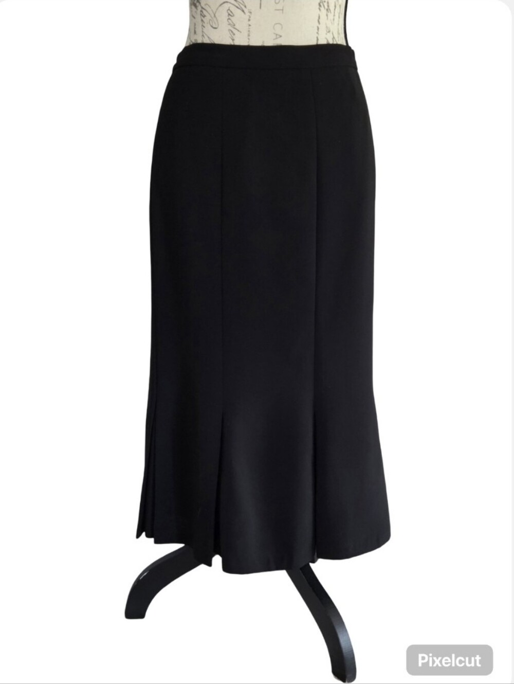 Jones Studio Pleated Skirt.